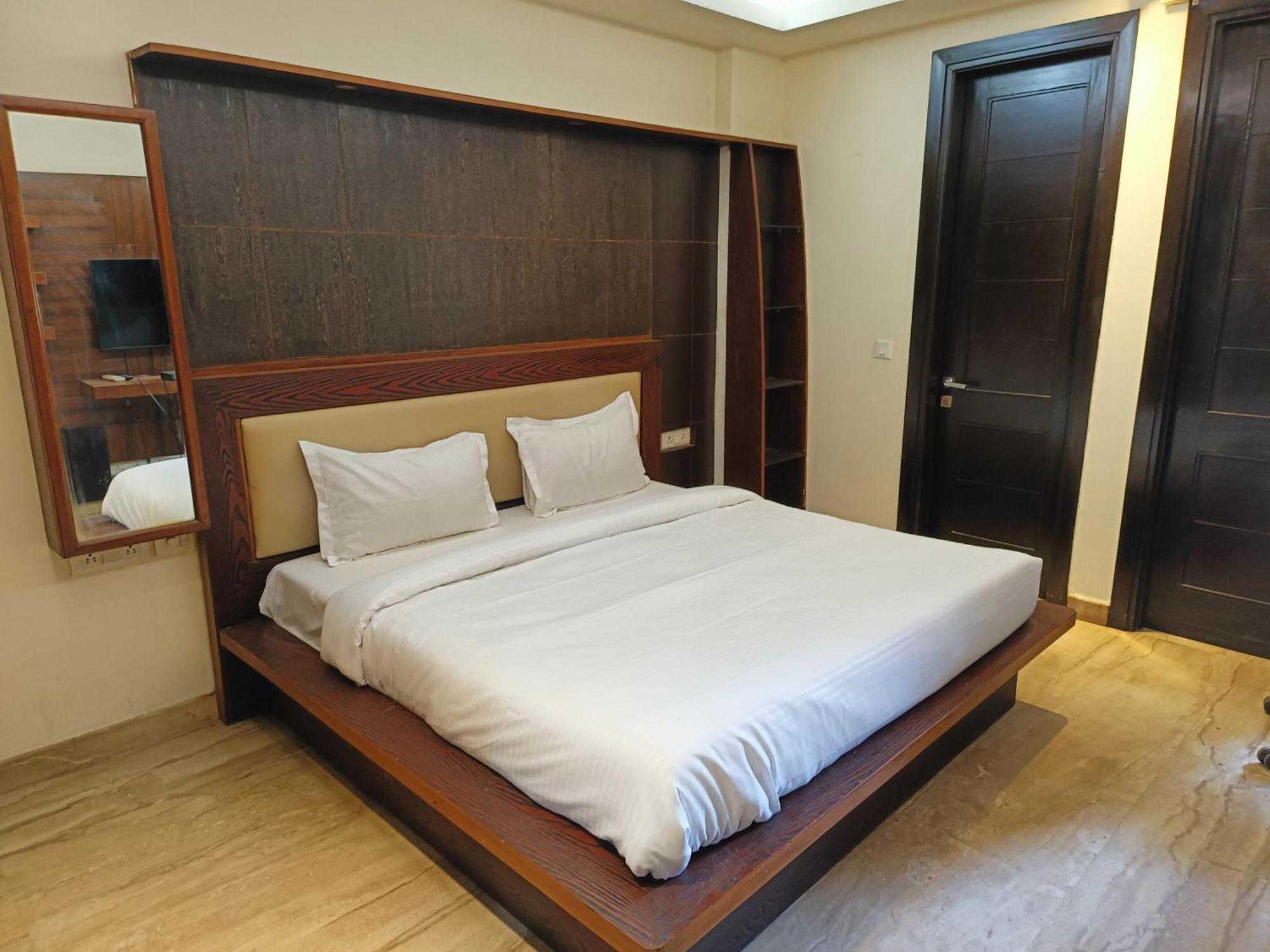 Greenleaf Apartment And Suites, Greater Kailash 1 Nuova Delhi Esterno foto